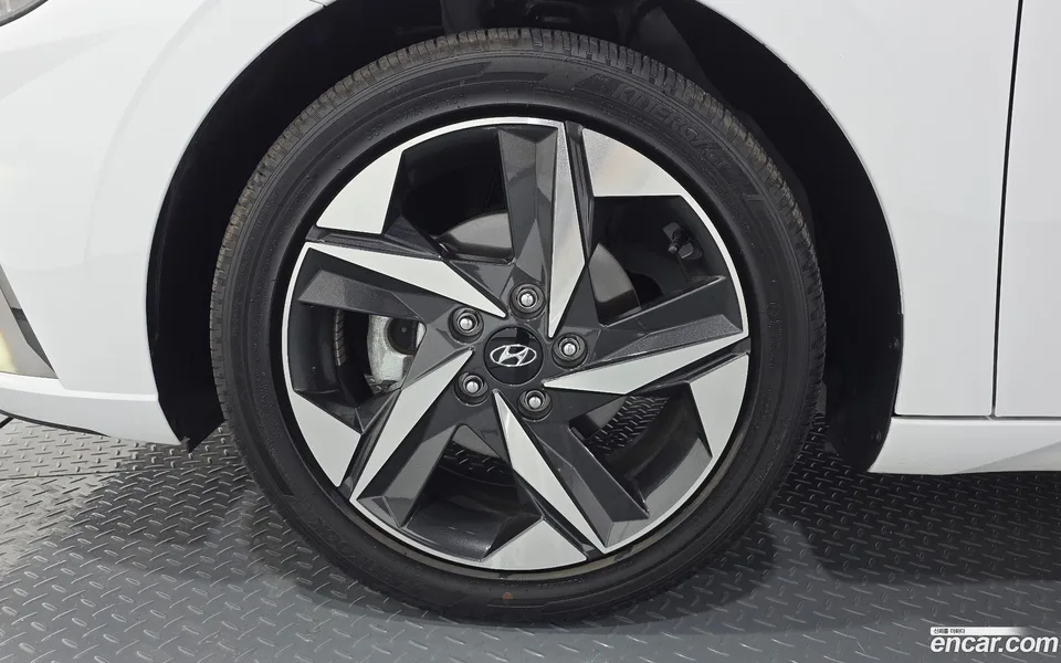 Hyundai Avante 1.6 2022 — миниатюра 2
