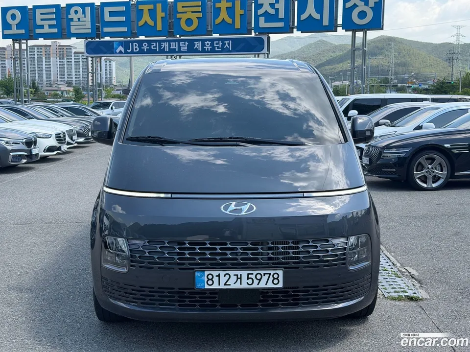 Hyundai Staria 5 2023 — миниатюра 3