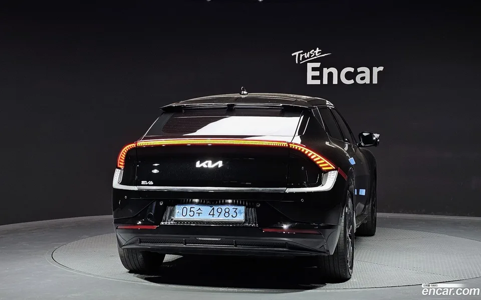 Kia EV6 2023 — миниатюра 4