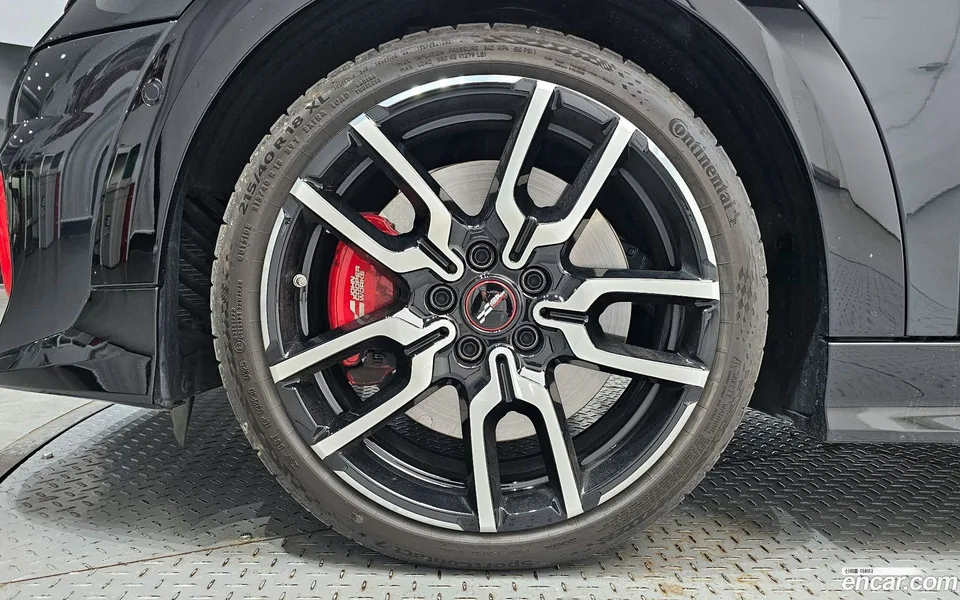 MINI Cooper S JCW 2025 — миниатюра 2
