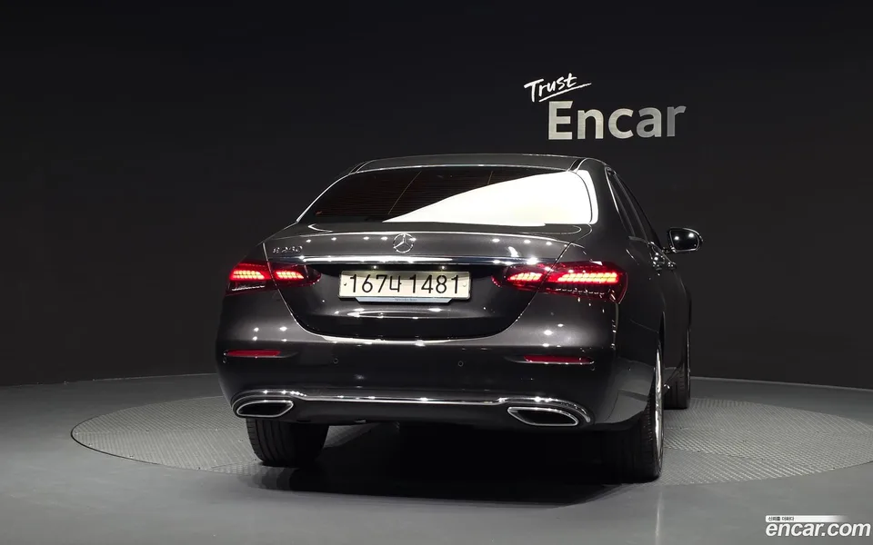 Mercedes-Benz E-Class E250 2023 — миниатюра 4