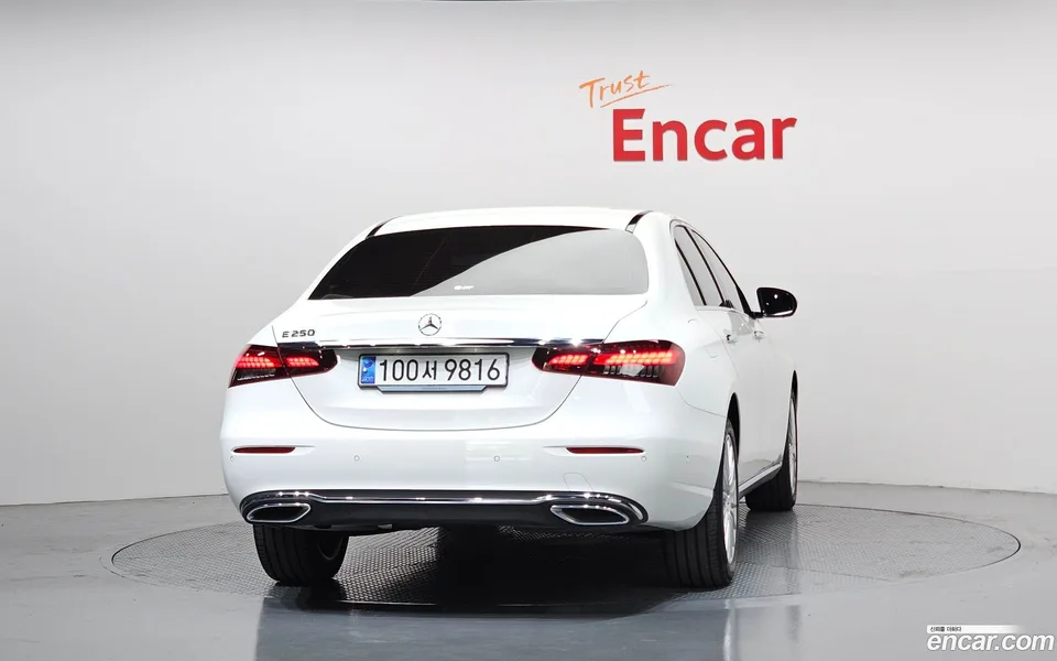 Mercedes-Benz E-Class E250 2023 — миниатюра 4