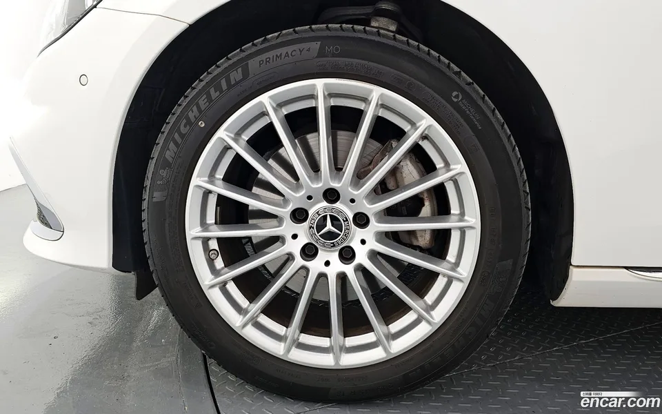 Mercedes-Benz E-Class E250 2023 — миниатюра 5