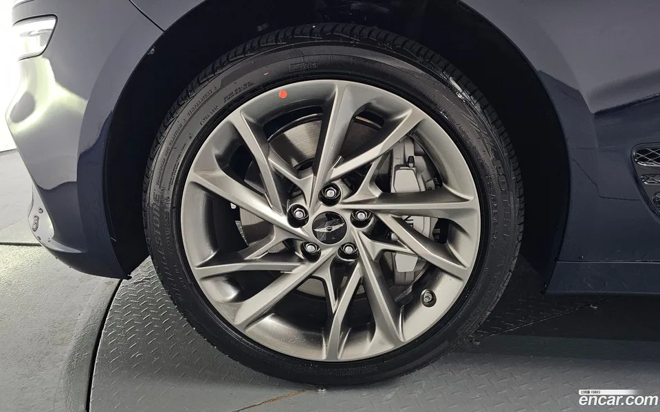 Genesis G70 2.5T 4WD 2025 — миниатюра 5
