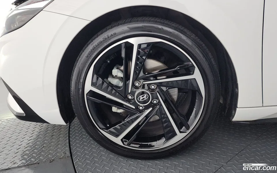 Hyundai Avante 1.6 N Line 2023 — миниатюра 2