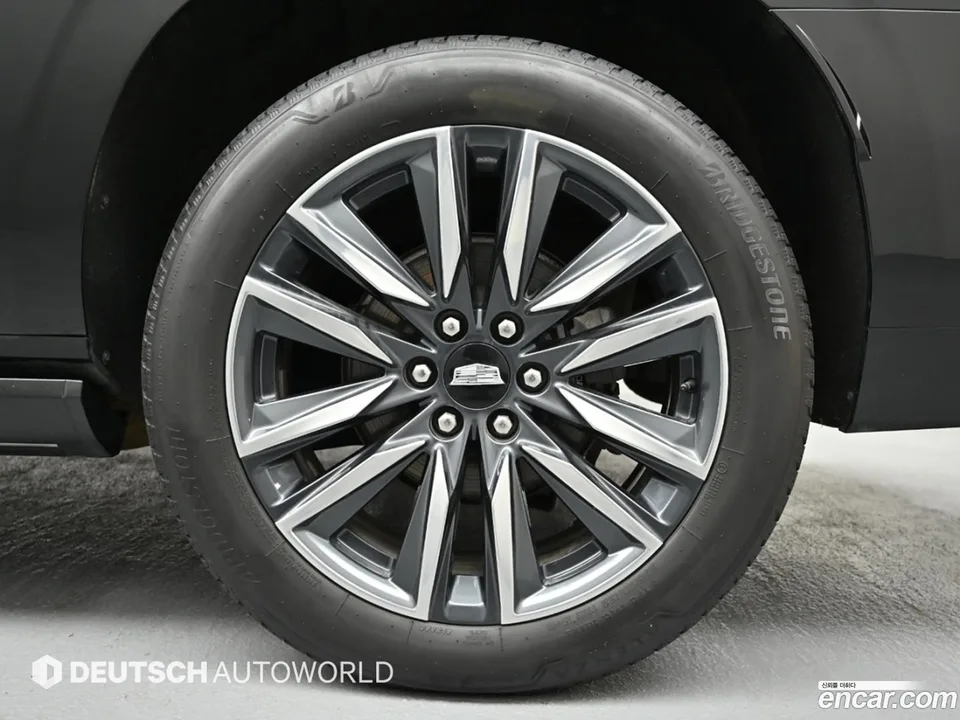 Cadillac Escalade 6.2 ESV 2023 — миниатюра 5