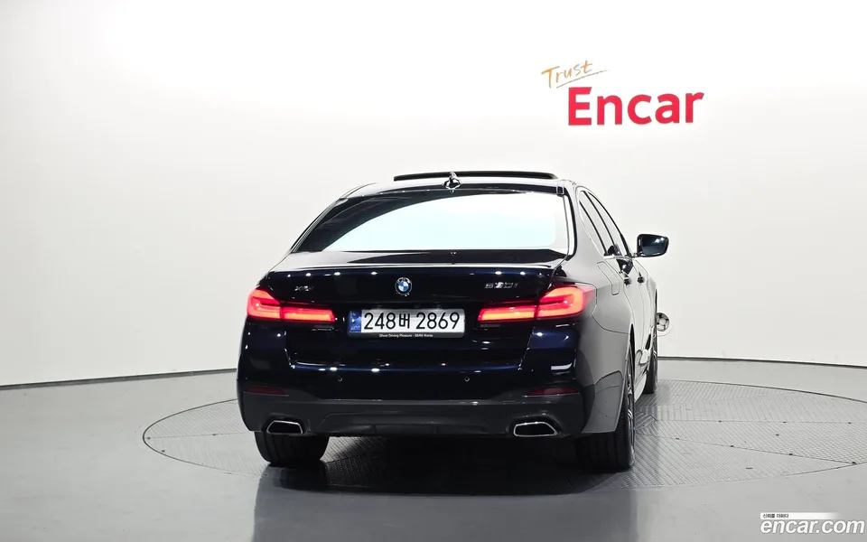 BMW 5 Series 530i xDrive M 2023 — миниатюра 4