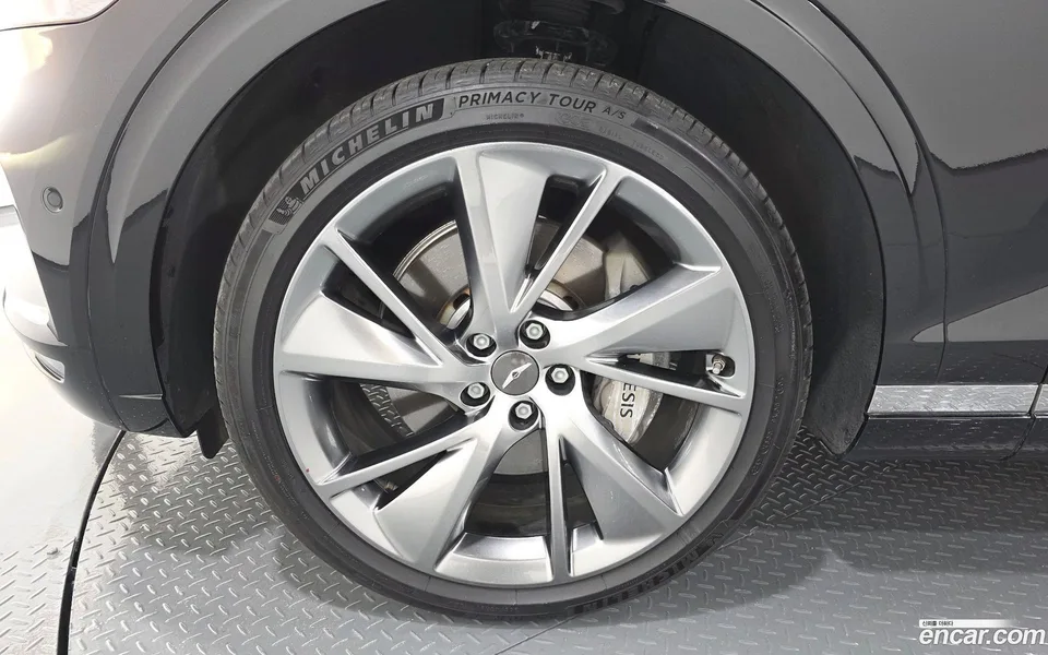 Genesis GV70 2.5T 2WD 2023 — миниатюра 2