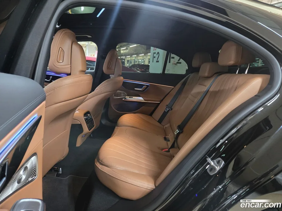 Mercedes-Benz E-Class E350e 4MATIC 2025 — миниатюра 2