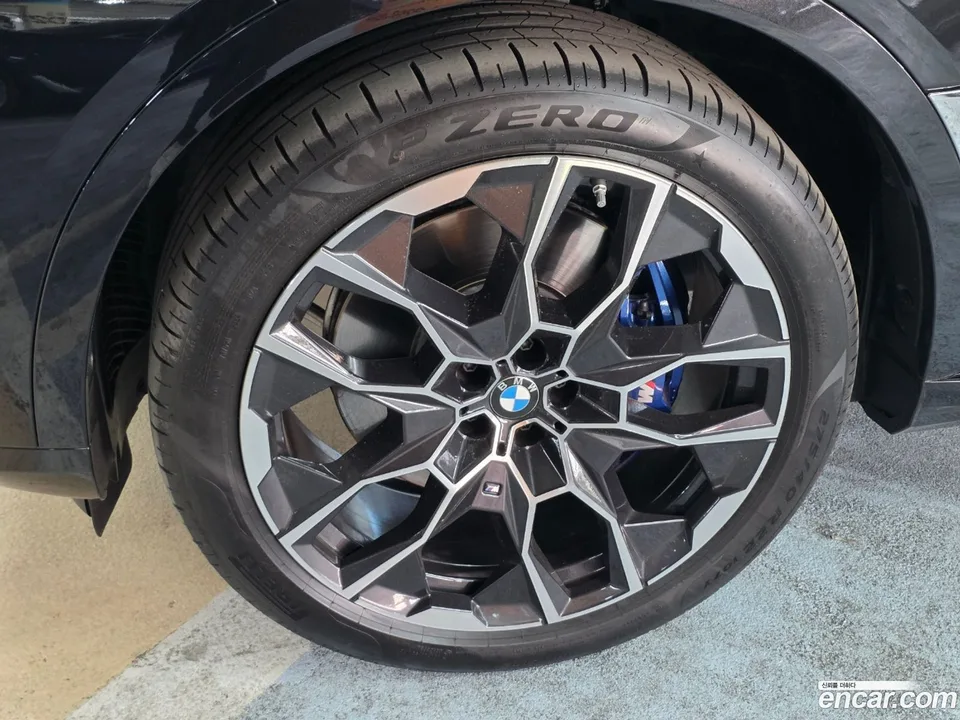 BMW X7 xDrive 40i M 6 2025 — миниатюра 2