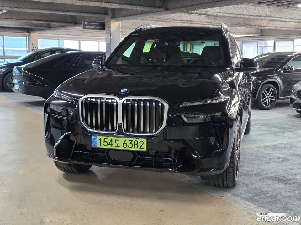 BMW X7 xDrive 40i M 6 2025 — миниатюра 3