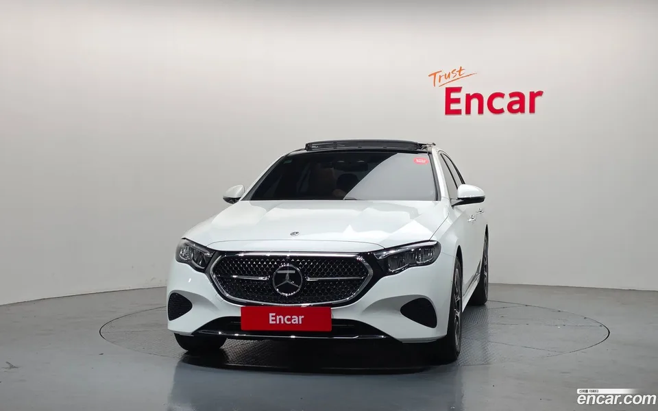 Mercedes-Benz E-Class E200 2026 — миниатюра 3