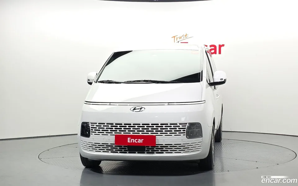 Hyundai Staria 5 2023 — миниатюра 3