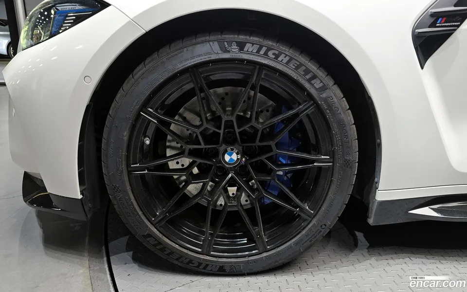 BMW M4 M4 M xDrive 2025 — миниатюра 5