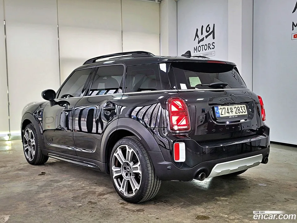 MINI Cooper S Countryman ALL4 2023 — миниатюра 4