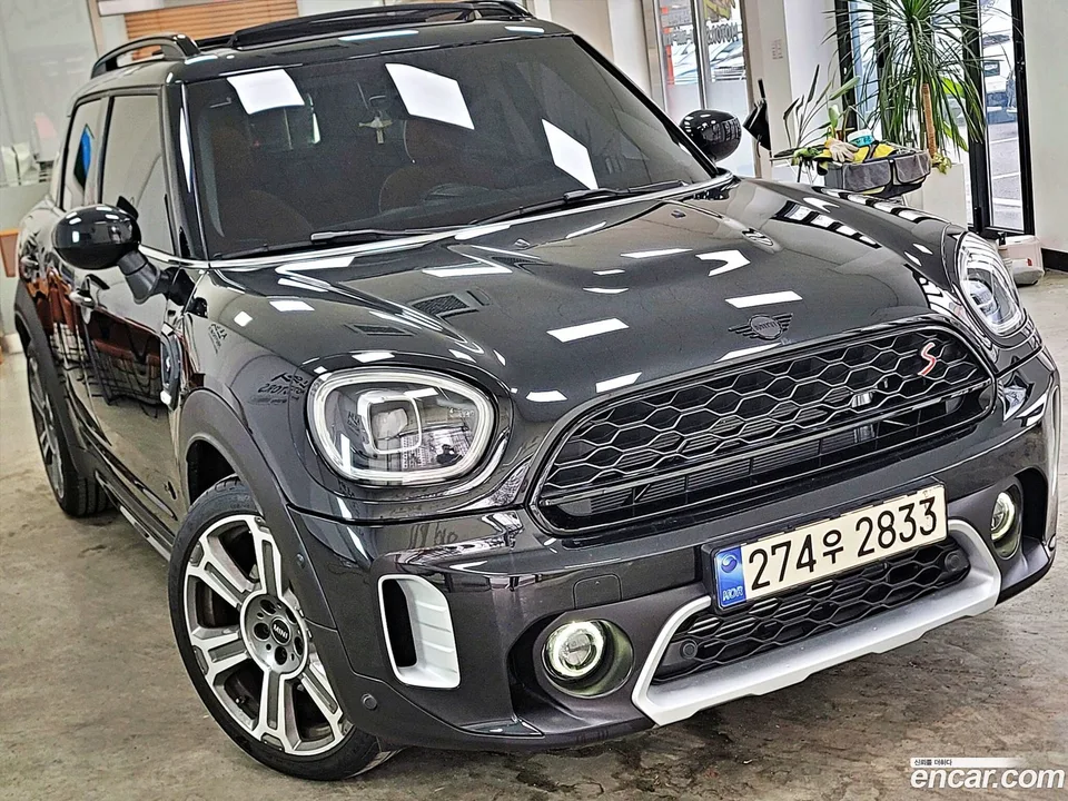 MINI Cooper S Countryman ALL4 2023 — фото 1, купить с доставкой в Москву