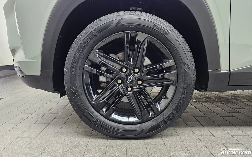 Chevrolet Trax Crossover 1.2 ACTIV 2023 — миниатюра 5