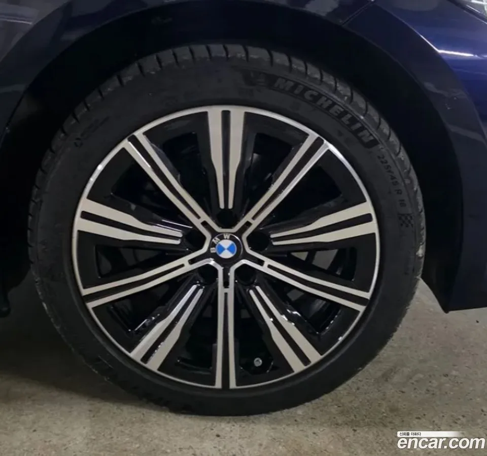 BMW 3 Series 320i 2025 — миниатюра 5