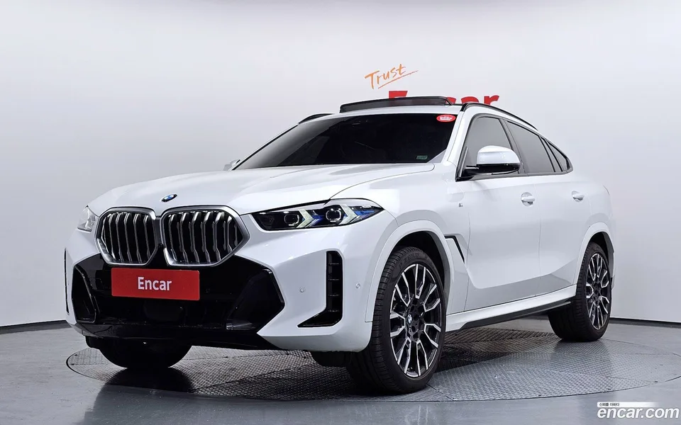 BMW X6 xDrive40i M 2024 — фото 1, купить с доставкой в Москву