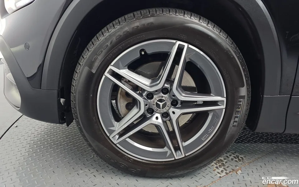 Mercedes-Benz GLB-Class GLB250 4MATIC 2023 — миниатюра 5