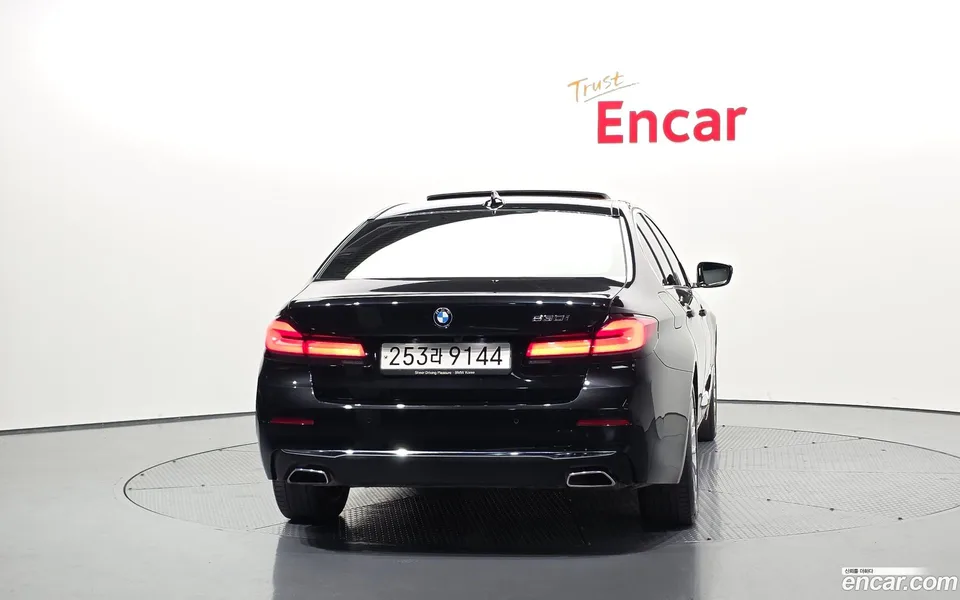 BMW 5 Series 530i 2022 — миниатюра 4