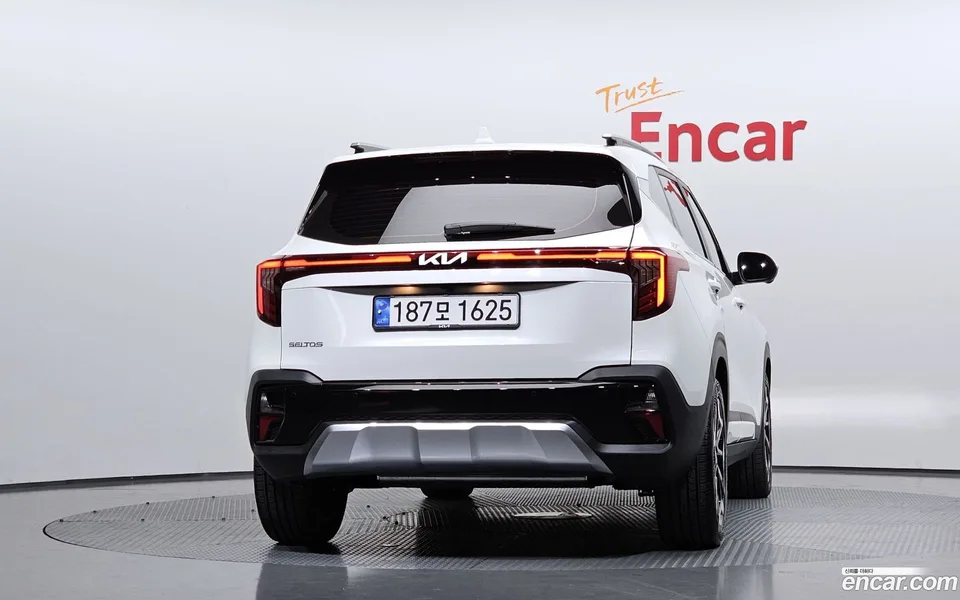 Kia Seltos 1.6 2WD 2024 — миниатюра 4