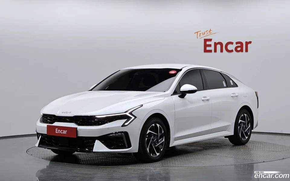 Kia K5 Hybrid 2025 — фото 1, купить с доставкой в Москву