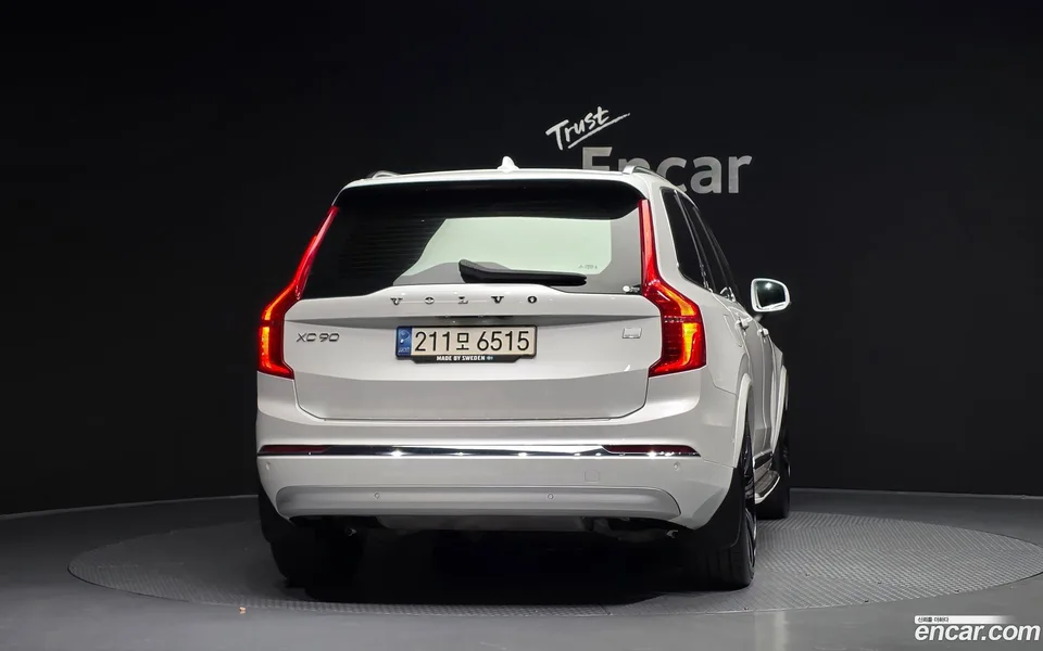 Volvo XC90 T8 2022 — миниатюра 4