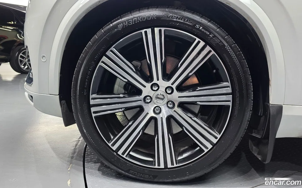Volvo XC90 T8 2022 — миниатюра 5