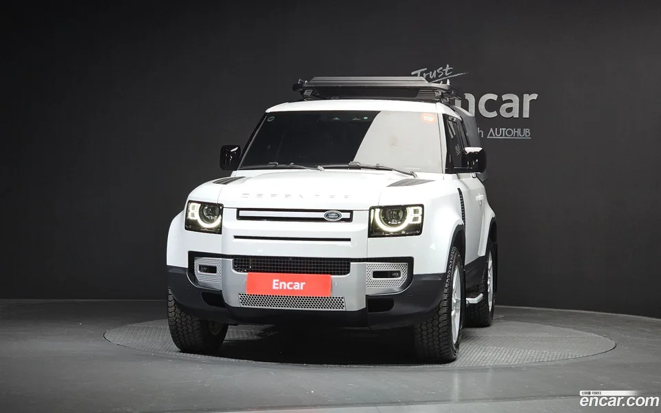 Land Rover Defender 90 D250 SE 2023 — миниатюра 3