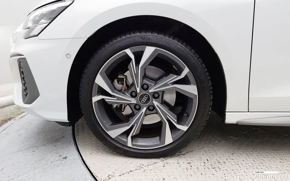 Audi A3 (8Y) 40 TFSI 2023 — миниатюра 2