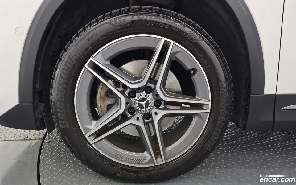 Mercedes-Benz GLA-Class GLA250 4MATIC 2023 — миниатюра 5