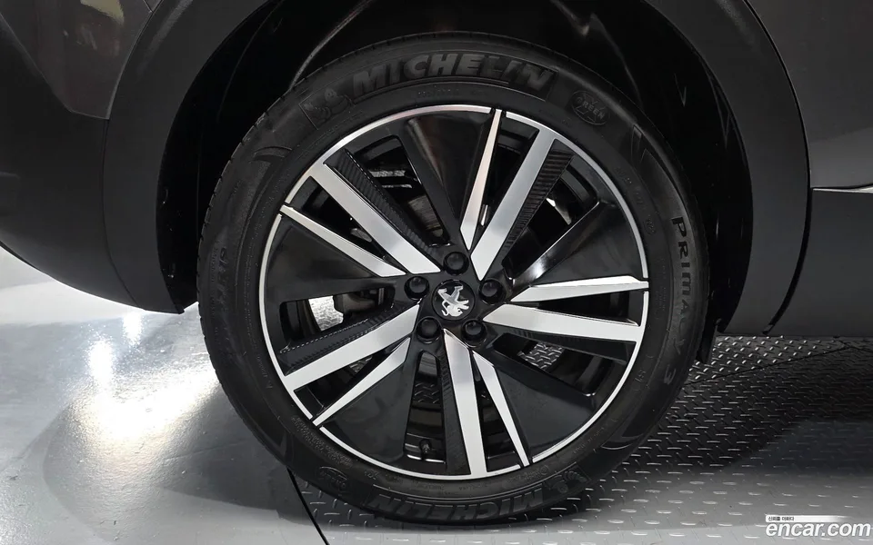 Peugeot 5008 1.2 Pure Tech GT 2023 — миниатюра 2