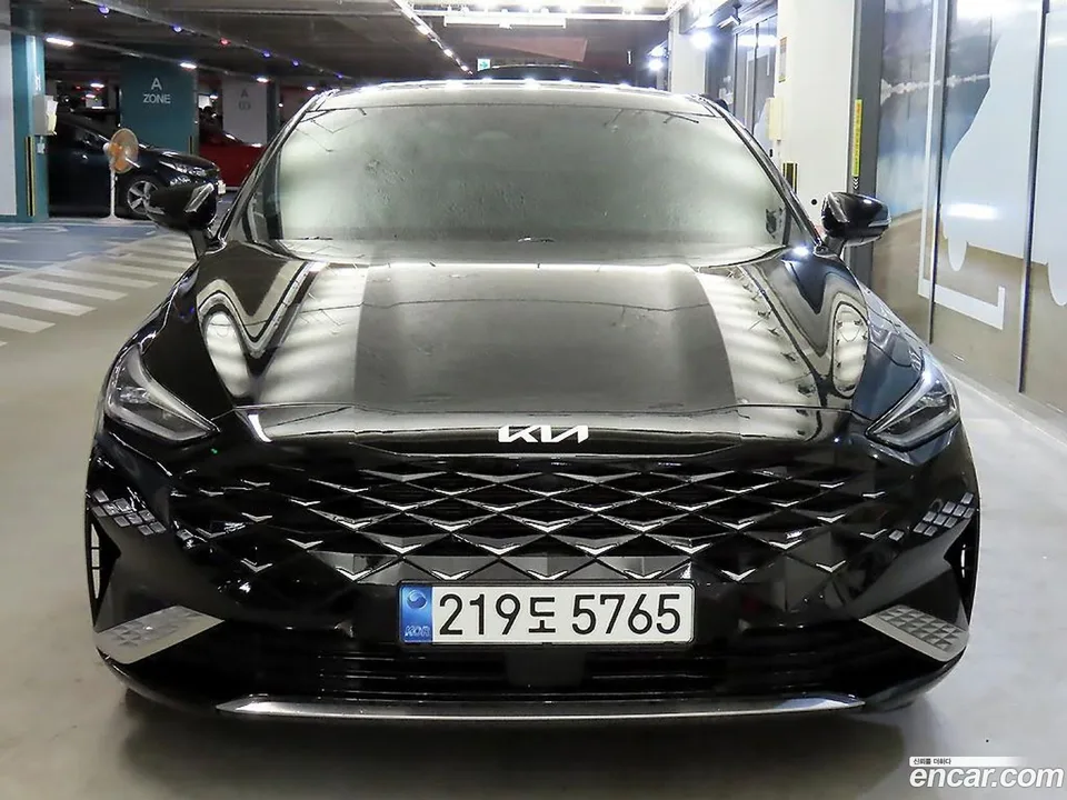 Kia K8 2.5 2WD 2023 — фото 1, купить с доставкой в Москву