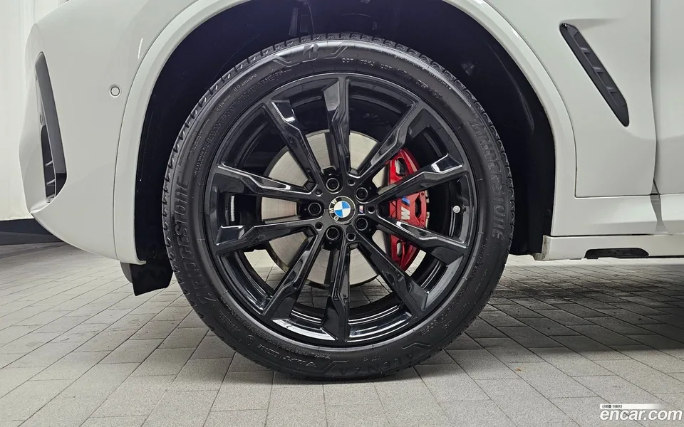 BMW X4 xDrive20i M 2025 — миниатюра 2
