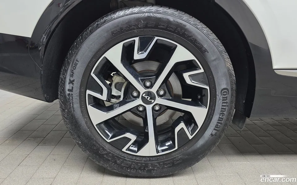 Kia Sportage Hybrid 2WD 2023 — миниатюра 5