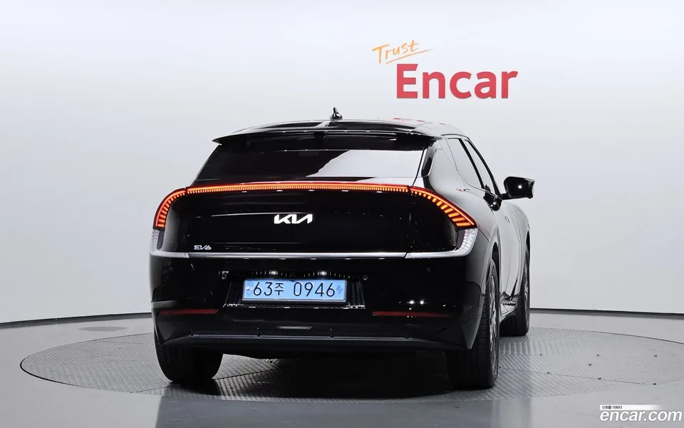 Kia EV6 2023 — миниатюра 4