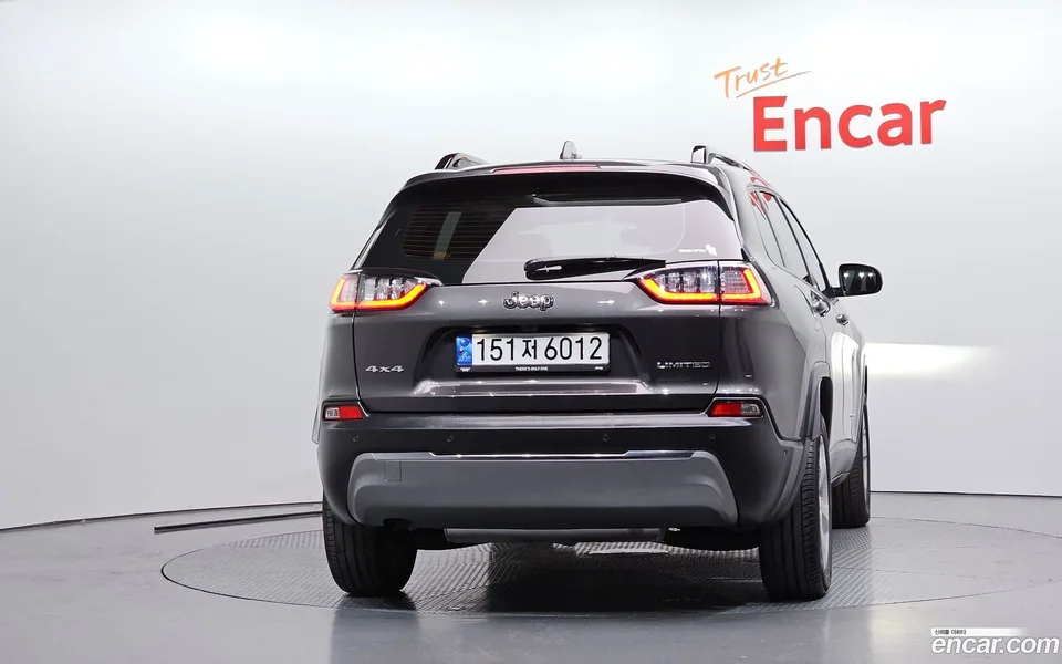 Jeep Cherokee 2.4 AWD 2022 — миниатюра 4