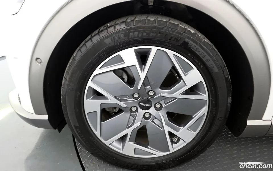 Genesis GV60 2022 — миниатюра 2