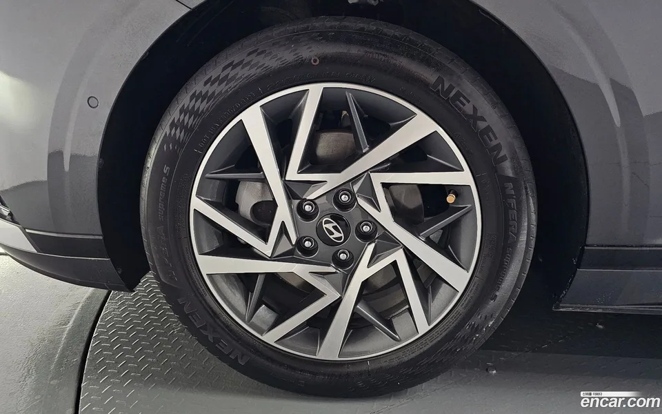 Hyundai Grandeur 2.5 2WD 2023 — миниатюра 5