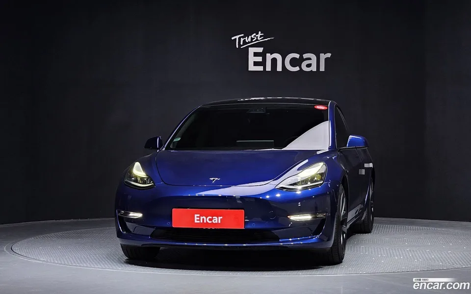 Tesla Model 3 AWD 2022 — миниатюра 3