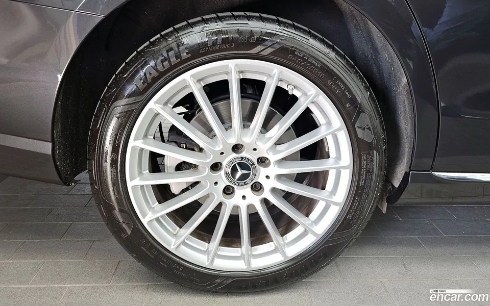 Mercedes-Benz E-Class E250 2023 — миниатюра 2