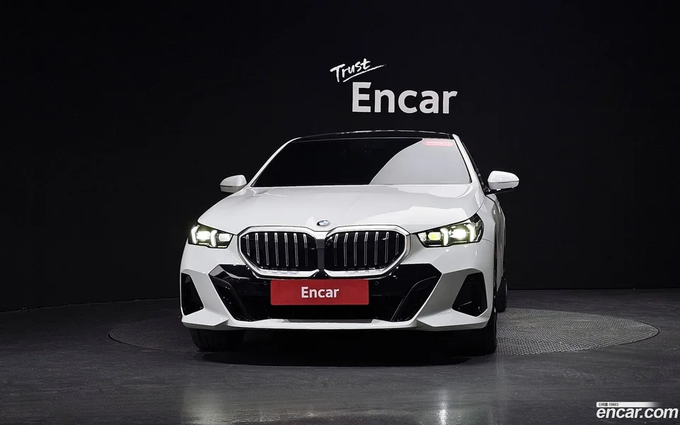 BMW 5 Series 530i xDrive M 2025 — миниатюра 3