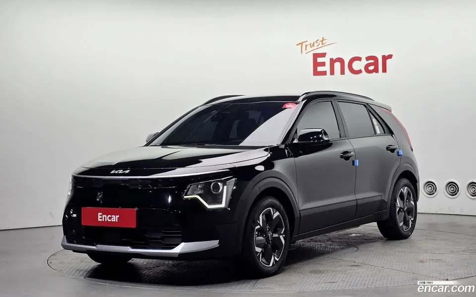 Kia Niro EV 2023 — фото 1, купить с доставкой в Москву