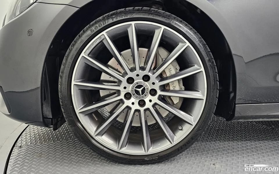 Mercedes-Benz E-Class E350 4MATIC AMG Line 2022 — миниатюра 5