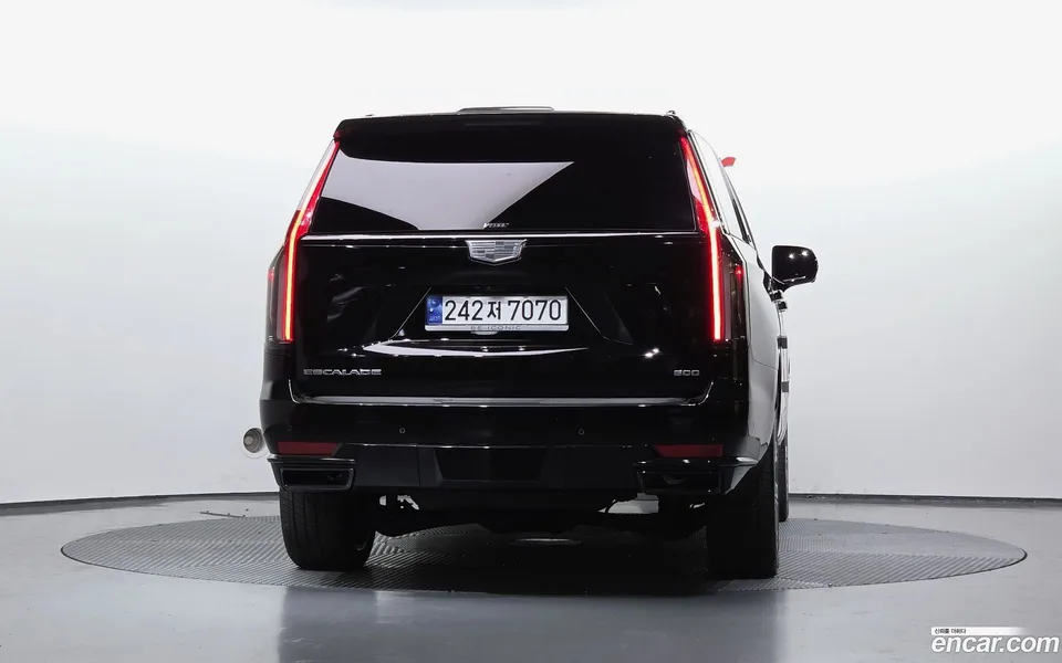 Cadillac Escalade 6.2 2023 — миниатюра 4