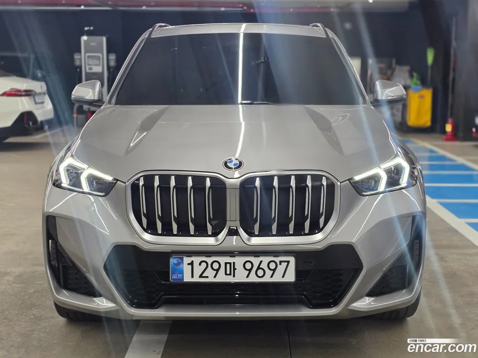 BMW X1 xDrive 20i M 2025 — миниатюра 3