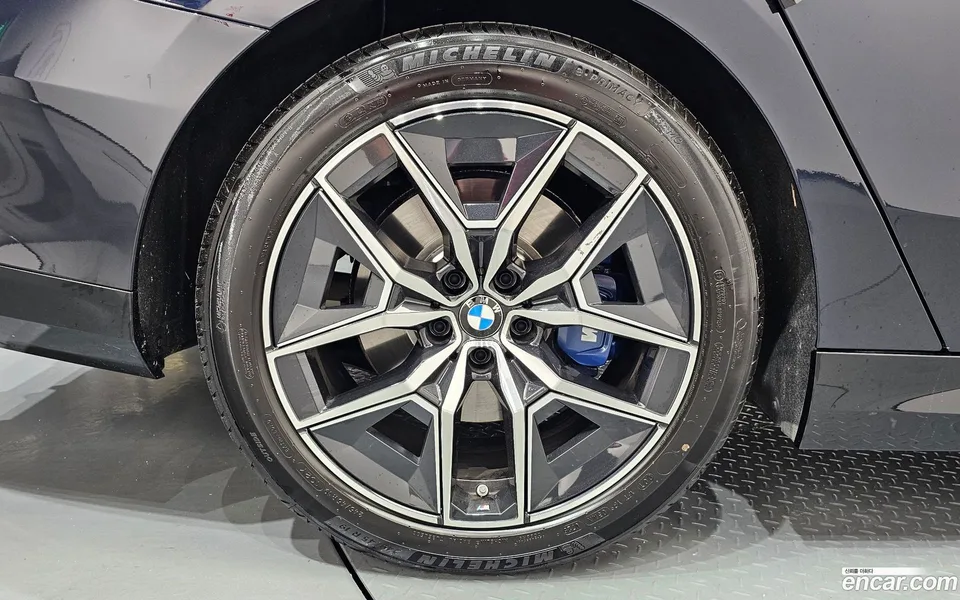 BMW 5 Series 520i M 2025 — миниатюра 5