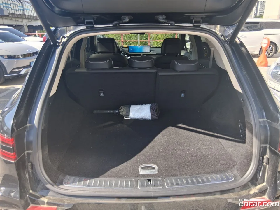 Genesis Electrified GV70 e-AWD 2023 — миниатюра 2