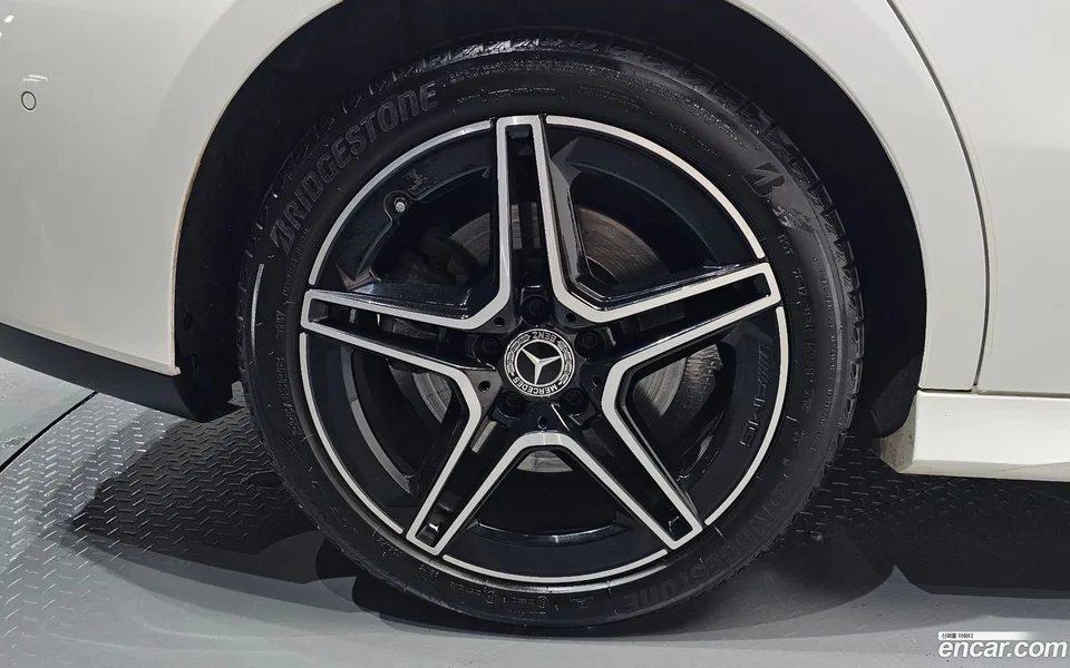 Mercedes-Benz CLA-Class CLA250 4MATIC 2022 — миниатюра 5